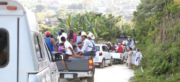 Caravana contra la hidroeléctrica en Olintla. (Foto: La Jornada de Oriente)